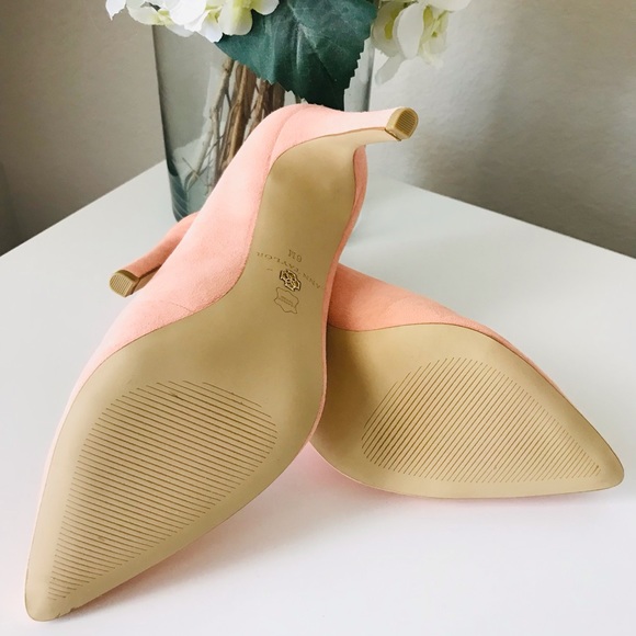 Ann Taylor “Kylie” Suede Pump - Picture 4 of 8